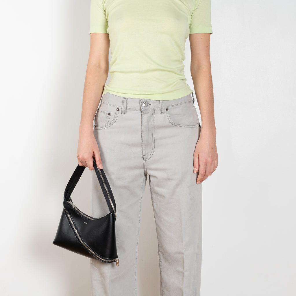 The Wide Jean by 6397 is a relaxed jeans with a loose straight leg and a mid rise in a light washed grey&nbsp;