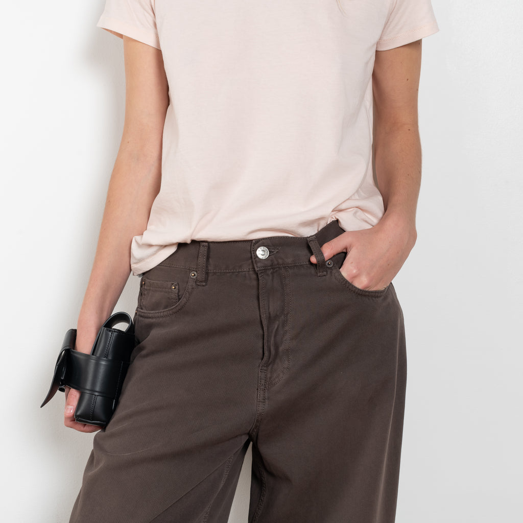 The Roomy Jeans by 6397 is a relaxed jeans with a wide oversized leg