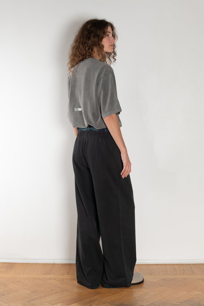 Loose fit trousers