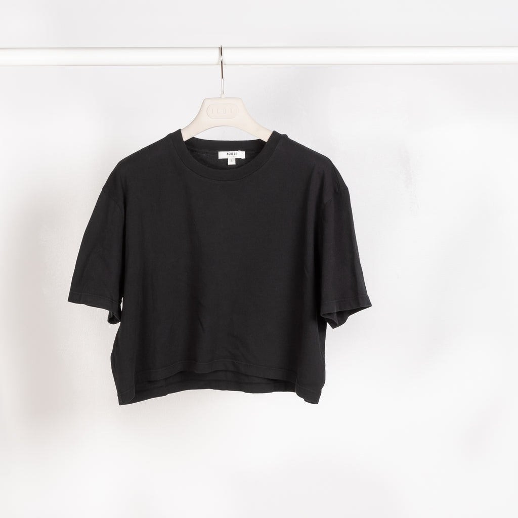 The Anya Tee by Agolde features an easy boxy fit