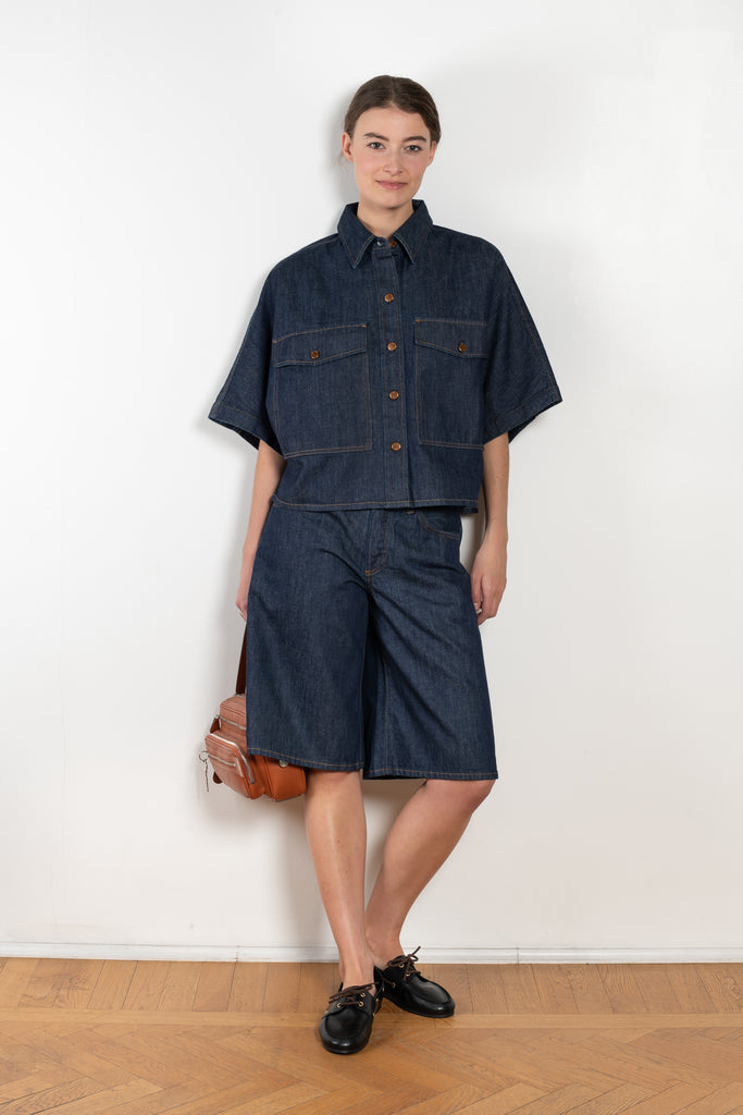 The Baggy V Short by Agolde is a relaxed short with a longer length and a signature high-pitched V-waist detail for a flattering, vintage-inspired touch