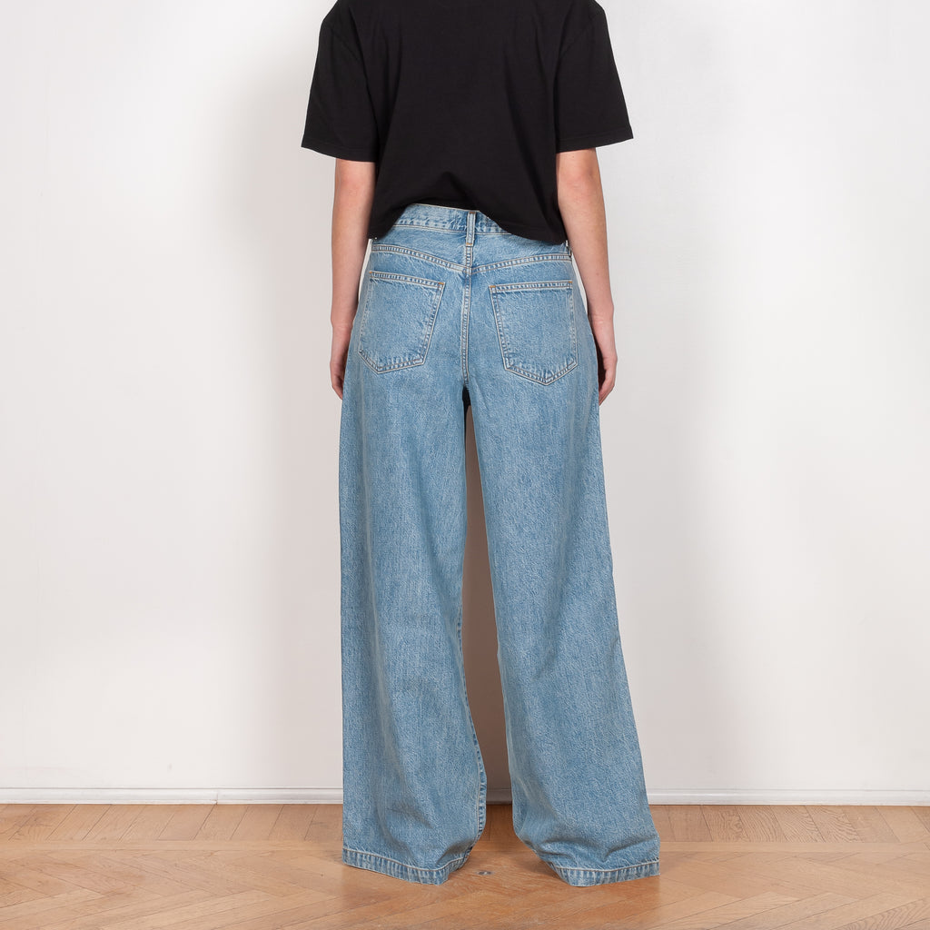 The Ellis Trouser by AGOLDE is a wide leg jeans