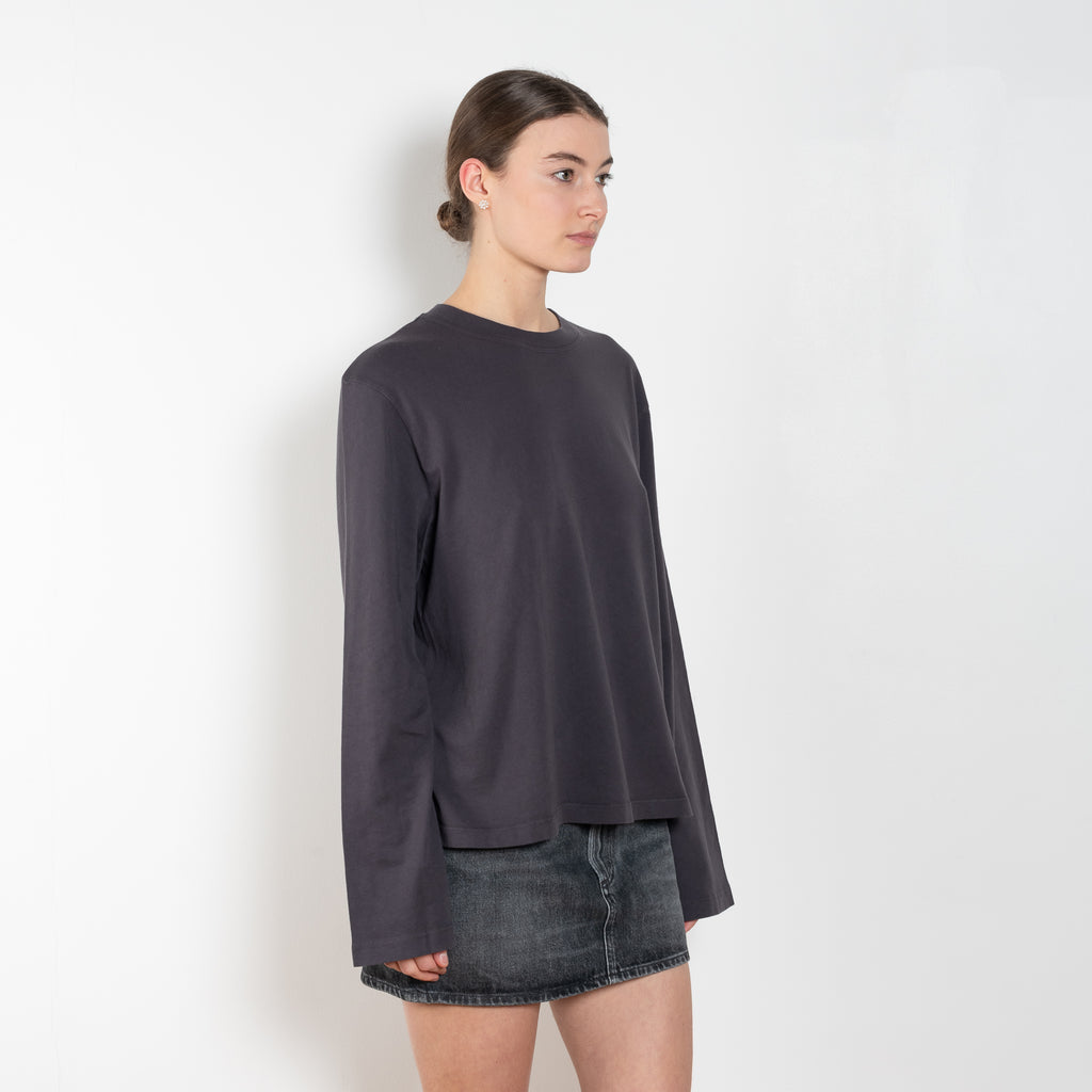The Runa Tee by Agolde is a structured long sleeved cotton tee with dropped shoulders