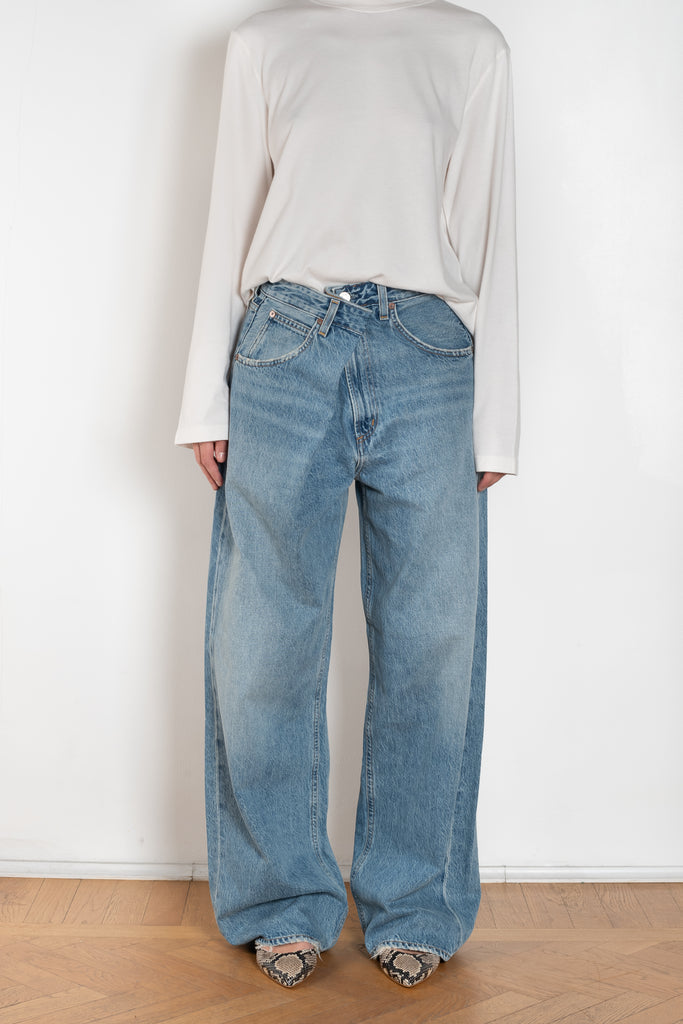 The Vana Fold Jean by Agolde has a bold, directional silhouette, featuring a distinctive 