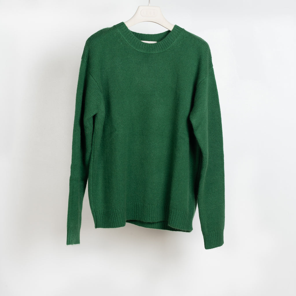 The Bettina Sweater by Alexandra Golovanoff is a thick luxurious cashmere sweater with a loose cut