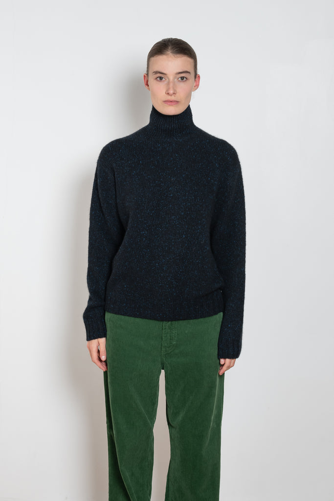 auralee cashmere turtleneck