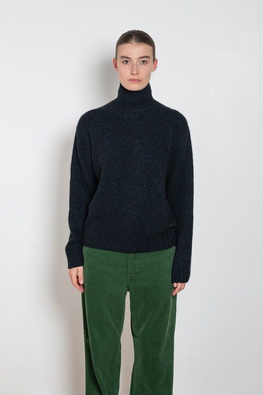 auralee cashmere turtleneck