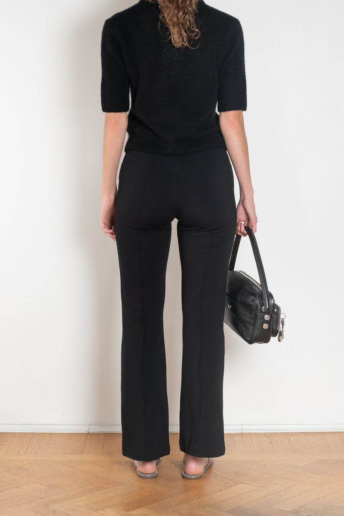 The Jersey Cropped Leggings by Bite are fitted, pull-on trousers designed with a cropped, slightly flared leg