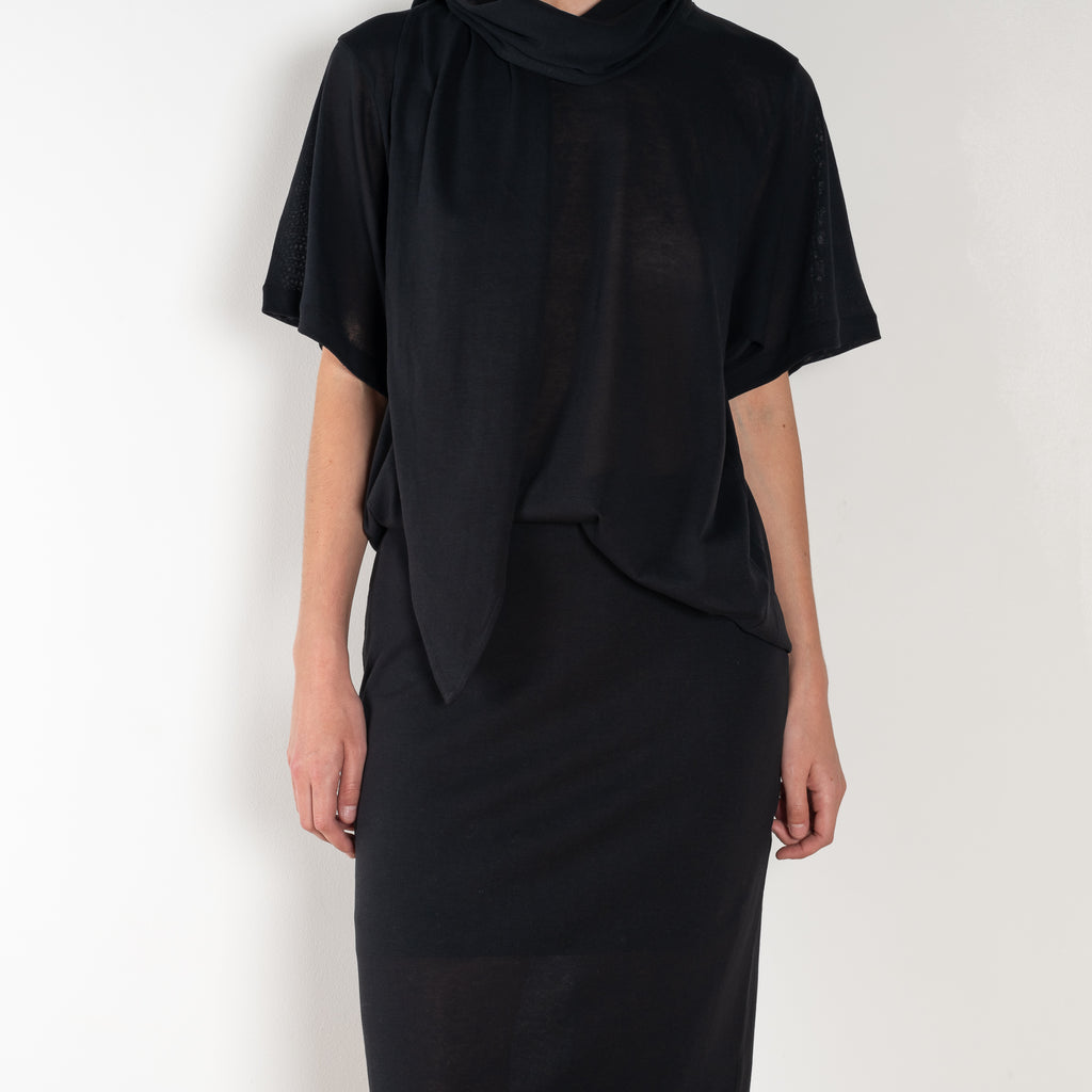 The Moon Sheer Skirt by Bite is is crafted from luxurious fine cotton jersey crepe featuring a minimalistic elasticated waistband, offering a clean straight silhouette
