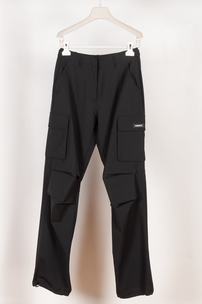 The Wide Leg Cargo Pants by Coperni are signature wide pants with cargo details