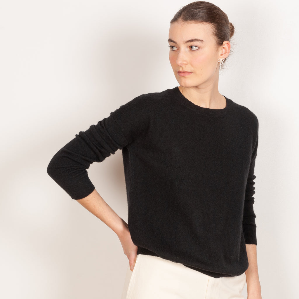 dea sweater black lisa yang