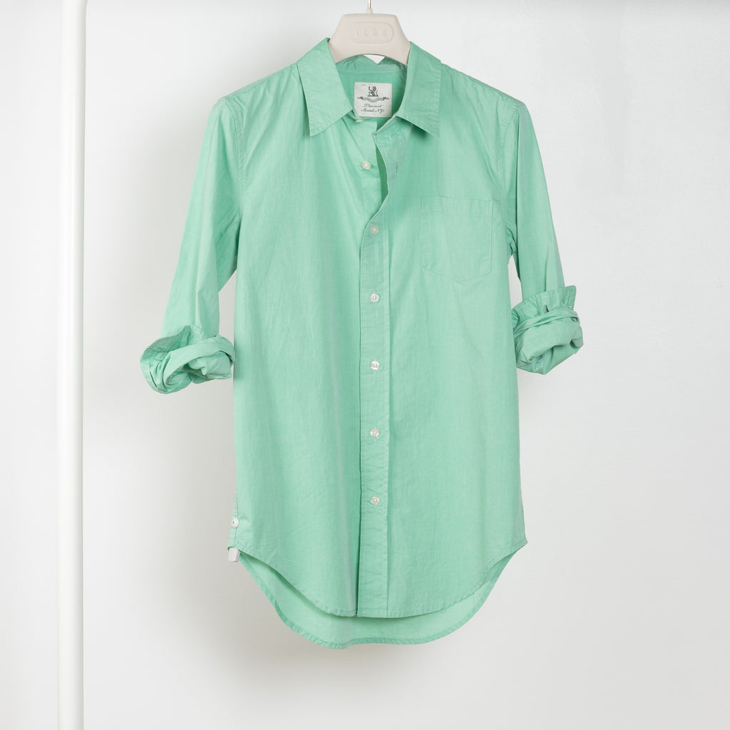 The Boyfriend Shirt by Denimist is a more fitted shirt in a green cotton&nbsp;