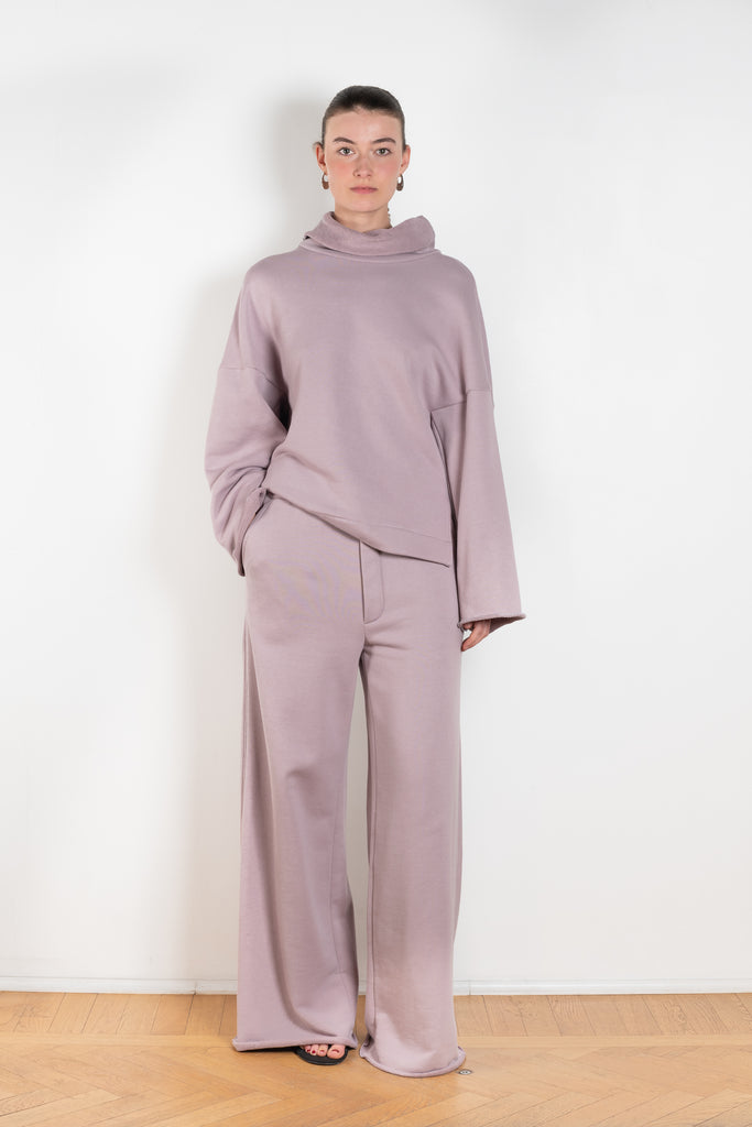 The Sweatshirt 1746 by GAUCHERE is a loose turtle sweater&nbsp;in a beautiful ash lilac