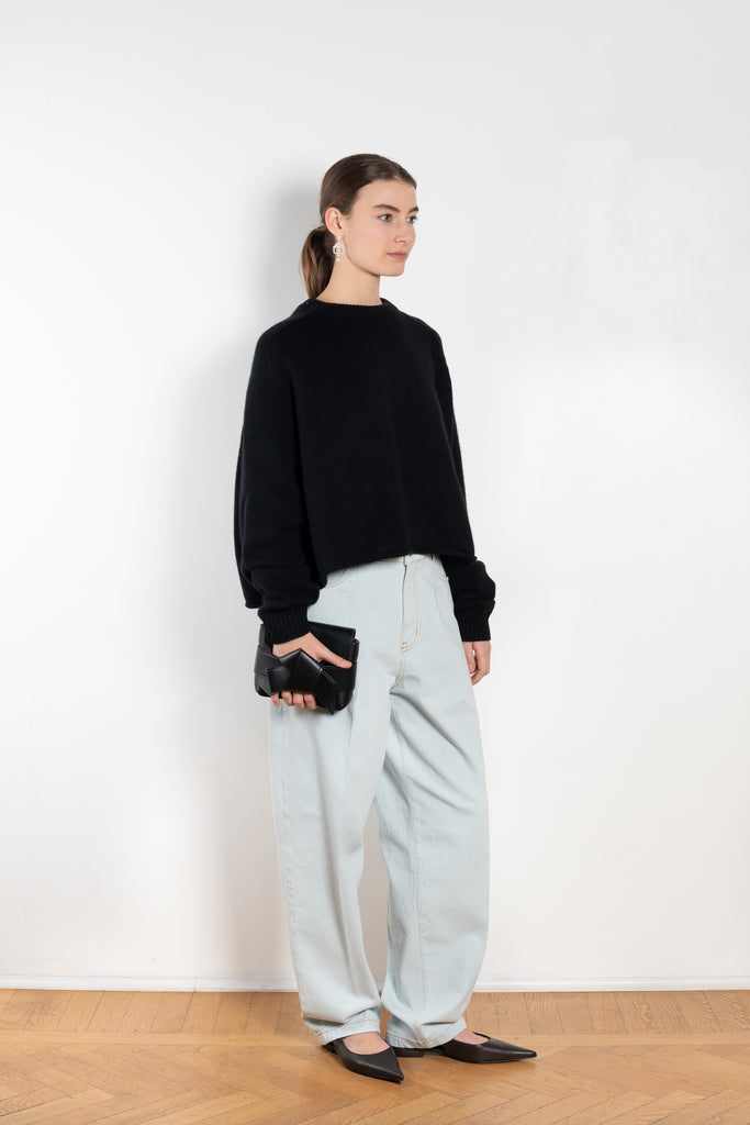 The Karine Sweater by Lisa Yang is a 5 gauge cashmere plain knit with a relaxed, cropped and boxy fit