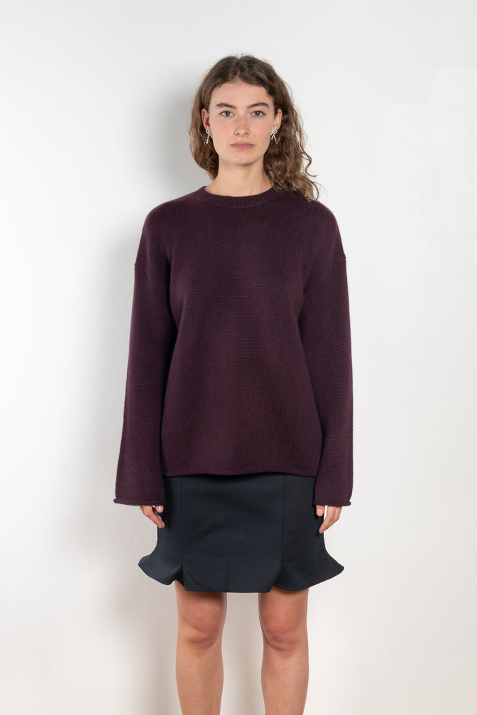 The Kristy Sweater by Lisa Yang is a 5 gauge cashmere relaxed knit with a longline silhouette and crewneck crafted in a heavy knit cashmere with a textured hand feel