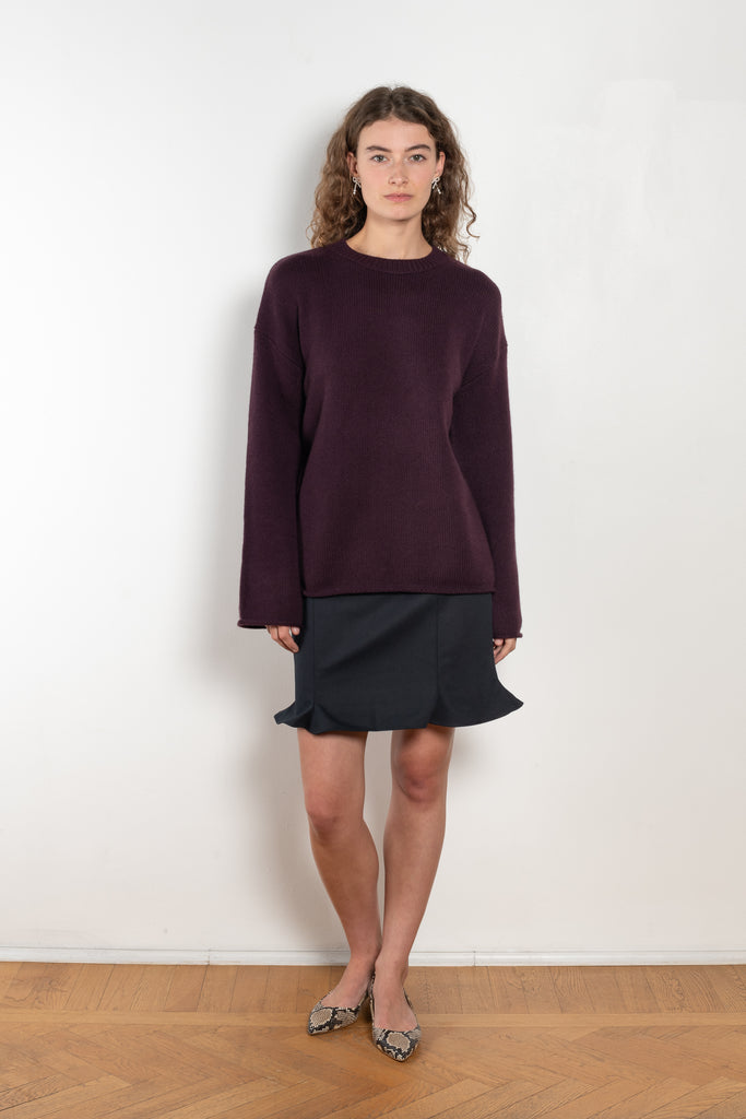The Kristy Sweater by Lisa Yang is a 5 gauge cashmere relaxed knit with a longline silhouette and crewneck crafted in a heavy knit cashmere with a textured hand feel