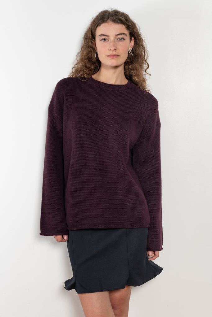 The Kristy Sweater by Lisa Yang is a 5 gauge cashmere relaxed knit with a longline silhouette and crewneck crafted in a heavy knit cashmere with a textured hand feel