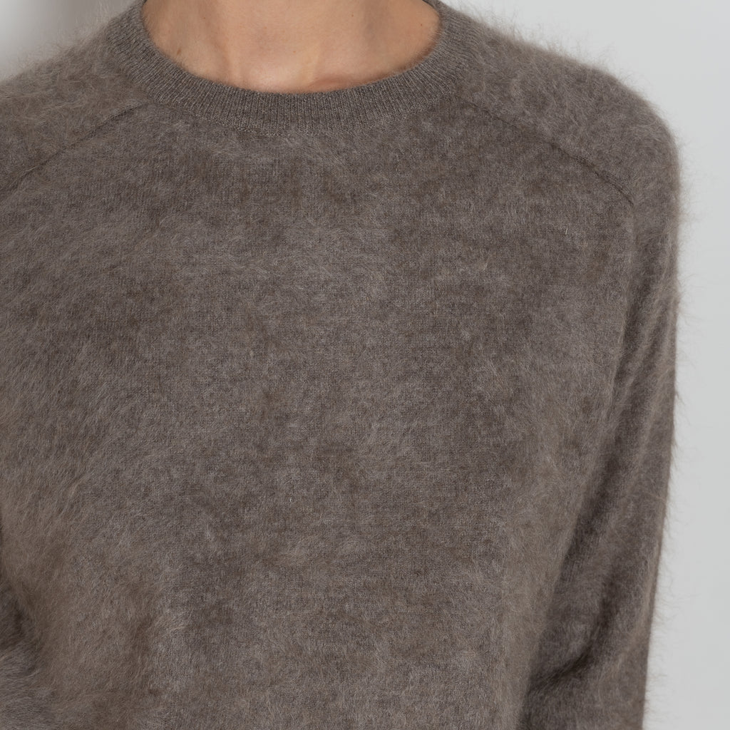 lisa yang lexia sweater