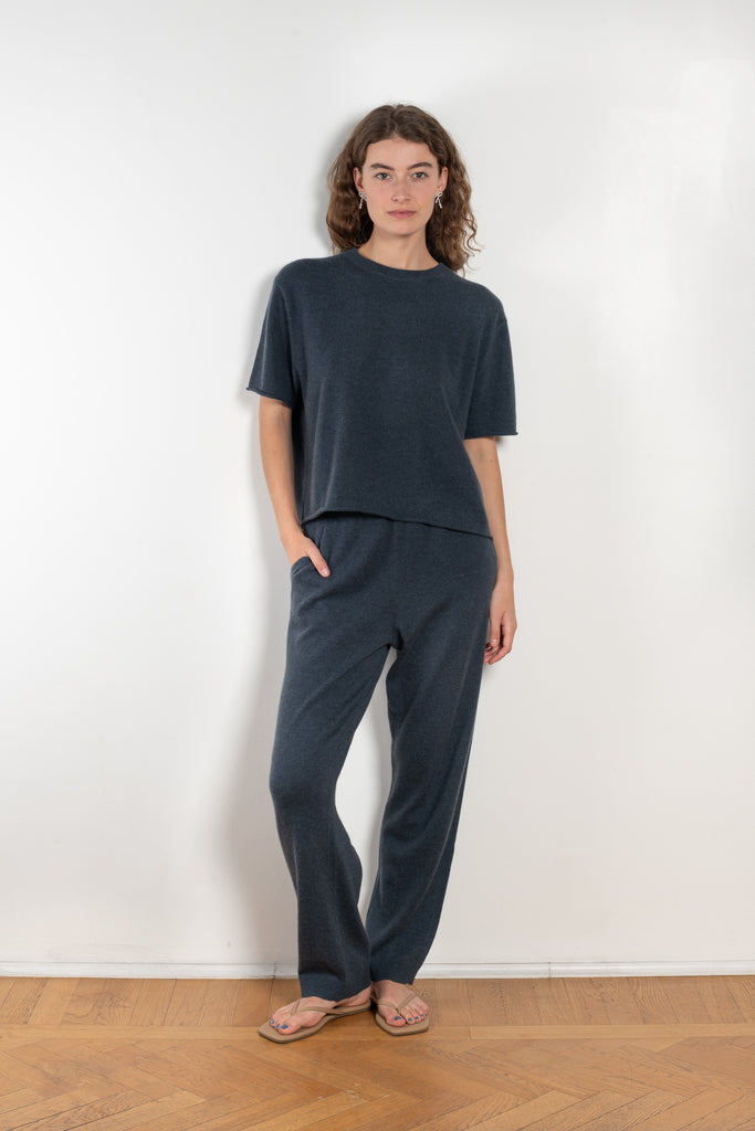 The Cila Tee by LISA YANG is a fine knit cashmere t-shirt with a classic round neck and rolled trim edges