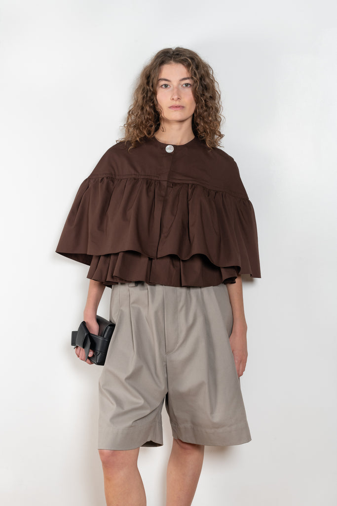 The Drawstring Chino Shorts by Meryll Rogge is a signature oversized short with a drawstring closure