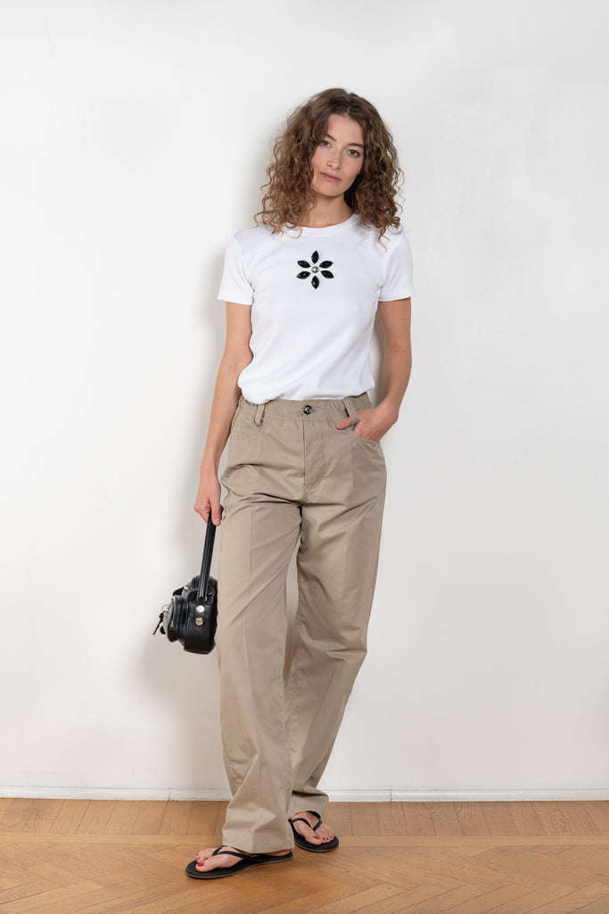 The Elastic Waistband Trouser by Meryll Rogge is a straight fit cotton trouser with worker wear details