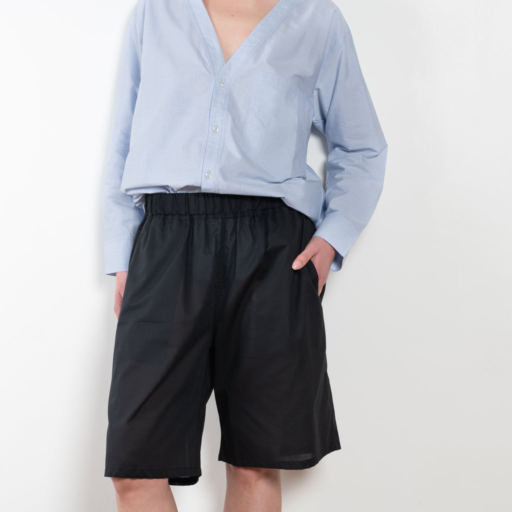 The Flexy Short by Monique Van Heist is an easy short with a just above the knee length