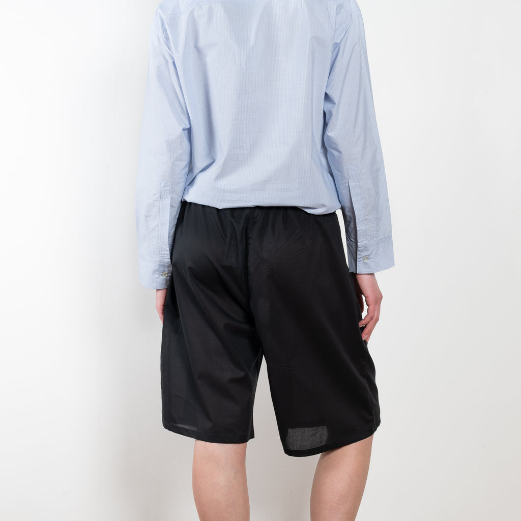 The Flexy Short by Monique Van Heist is an easy short with a just above the knee length