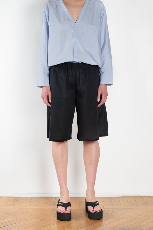 The Flexy Short by Monique Van Heist is an easy short with a just above the knee length