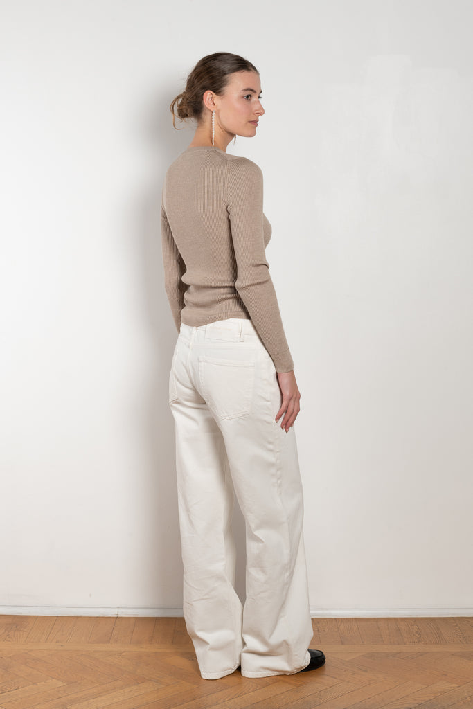 The Uptown Jeans by Nackiye is a relaxed low waist straight jean. Two pockets at the rear, including two front pockets and a change pocket