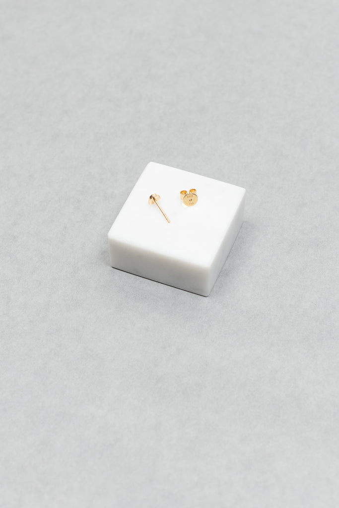 The Petit Coeur by Sophie Bille Brahe is a feminine and delicate stud earring shaped as a heart with small diamonds placed in a pavé setting