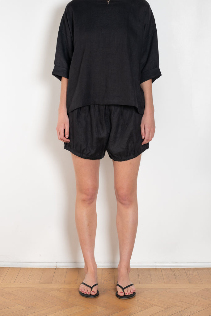 The Hera Linen Bloomers by Suzie Kondi has a playful design that flatters the figure with its softly pouched and slightly billowing shape