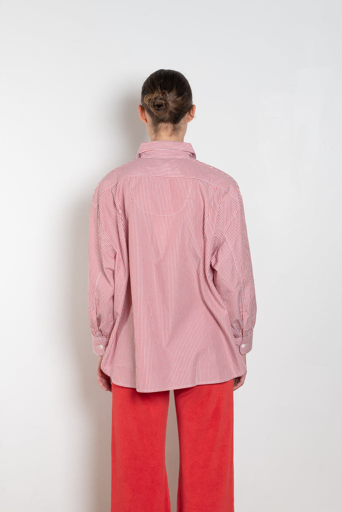 The Kappa Cotton Shirt by Suzie Kondi has an oversized fit, cuffed wrists and a full swing to the body for added comfort