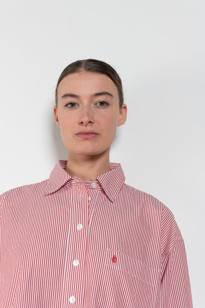 The Kappa Cotton Shirt by Suzie Kondi has an oversized fit, cuffed wrists and a full swing to the body for added comfort