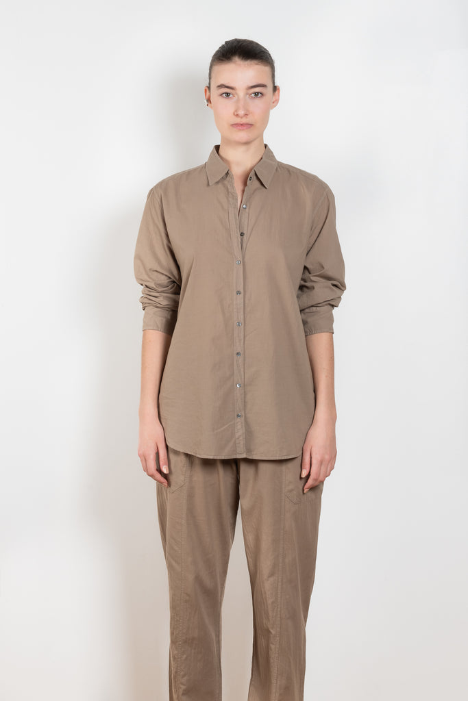 The Beau Shirt by Xirena is a signature relaxed fitted shirt with long sleeves in a soft and lightweight cotton