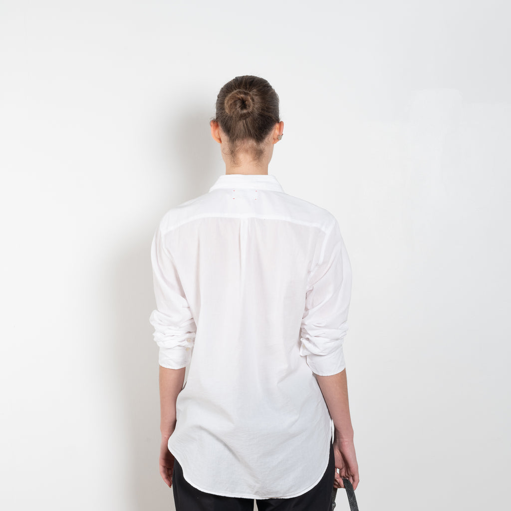 The Beau Shirt by Xirena is a signature relaxed fitted shirt with long sleeves in a soft and lightweight cotton