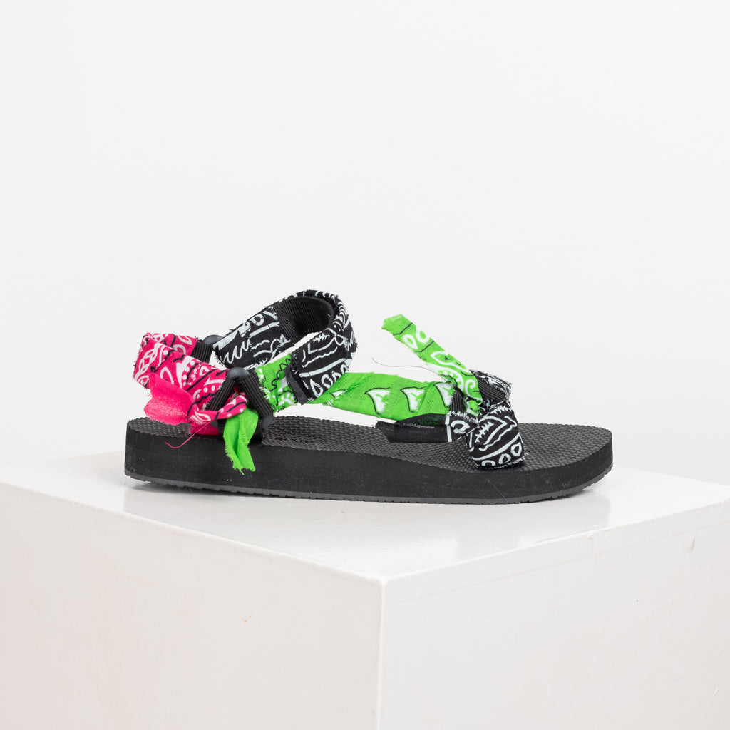 The Trekky Sandals by Arizona Love are bandana strap sandals with a velcro closure