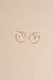 The Bain Perle Earring by Sophie Bille Brahe is a single hoop earring with several pearls, which captures Sophie Bille Brahe’s minimalistic sensibility and clean Scandinavian aesthetic